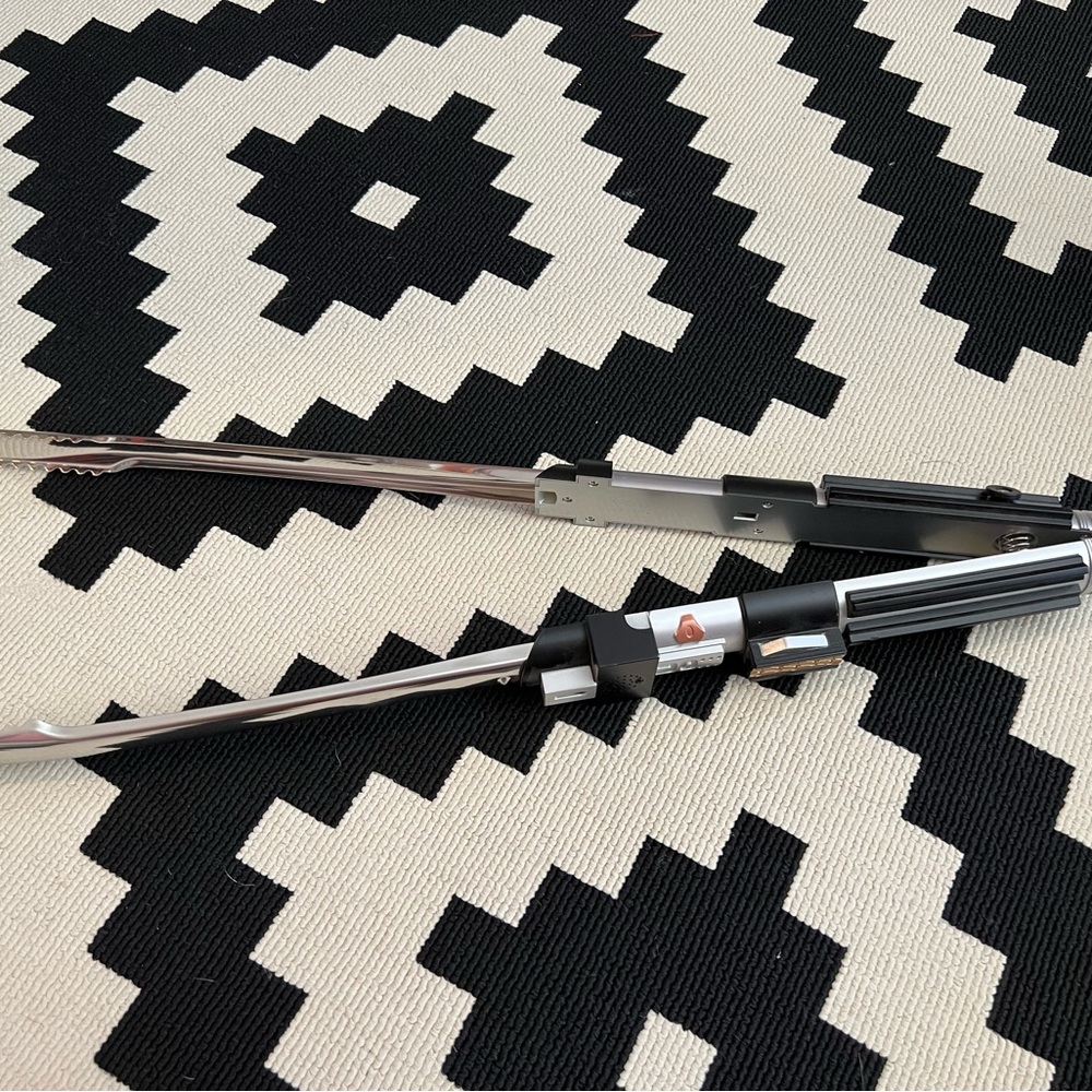 Star Wars Darth Vader Lightsaber BBQ tongs with sound